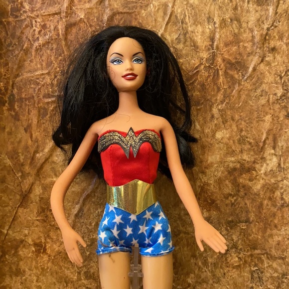 Vintage Barbie Wonder Women Mattel 1999 DC Comic collectible doll - Picture 7 of 13